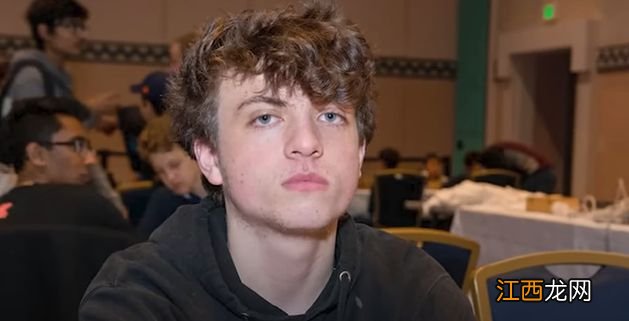 想击败“柯洁”吗?你需要塞一串「肛珠型」超级计算机