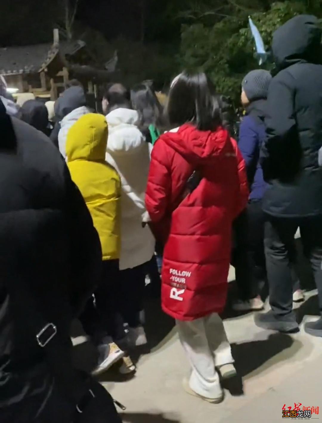 张家界国家森林公园单日接待量创新高，游客晚上被困山上？景区回应