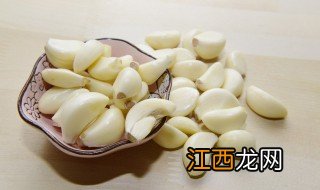 腌制腊八蒜用什么醋比较好 腊八蒜有什么功效和作用