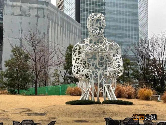 东京 CBD 200 平,一年租金居然……