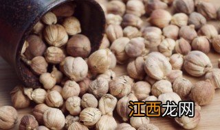 白豆蔻和豆蔻区别在哪 白豆蔻和豆蔻区别