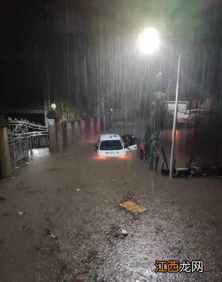 雷电红色预警有多可怕-洪水红色预警是大洪水吗