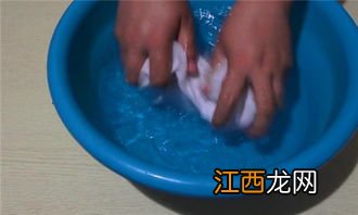 夏天衣服汗味洗了还有怎么办-夏天洗衣服怎么去汗味