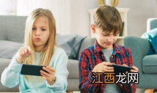 小孩子在学校打人该怎么教育 小孩子在学校打人该怎么教育怎么回复