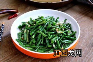 豇豆角炒熟是脆的吗-豇豆角炒完脆脆的可以吃吗