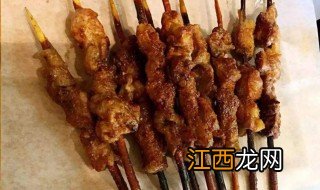 吃羊肉串能喝红酒吗 吃羊肉串喝什么酒