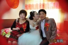 新婚第一年新媳妇需要给公婆买衣服吗-新婚第一年新媳妇什么时候给公婆拜年