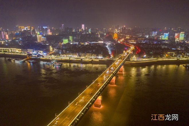 到底谁才是“睡得最晚”的城市？成都广州西双版纳，谁也不服谁！