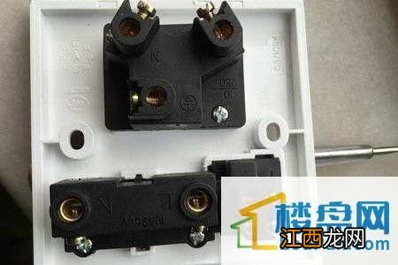 插座里面的灰怎么处理-插座里有灰可以用吗