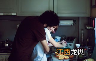 幽默是女生恋爱的加分项吗-什么样的女人才是最吸引男人的