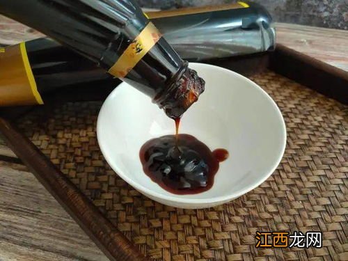 蚝油和酱油可以一起放来炒菜吗-蚝油和酱油能混合使用吗