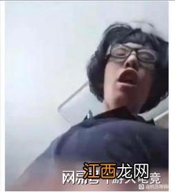 LPL季后赛现场惊现小代，官方竟置之不理，这游戏怎么玩?