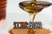 鼻子出油是什么原因 鼻子出油有黑头怎么办小窍门