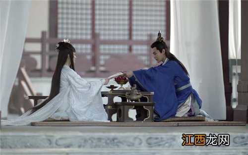 古代衣服真的想电视剧里一样拖地吗