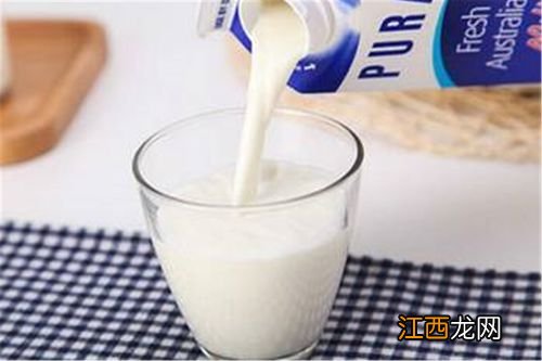 每天送的鲜奶可以给婴儿喝吗-鲜奶和奶粉哪个更适合孩子