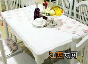 实木餐桌适合什么桌布-实木配什么颜色餐桌垫