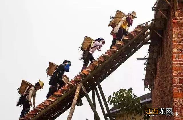 看看人家的构图,这才叫真正的摄影艺术!