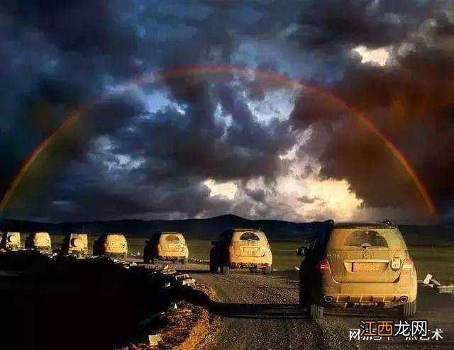 看看人家的构图，这才叫真正的摄影艺术！