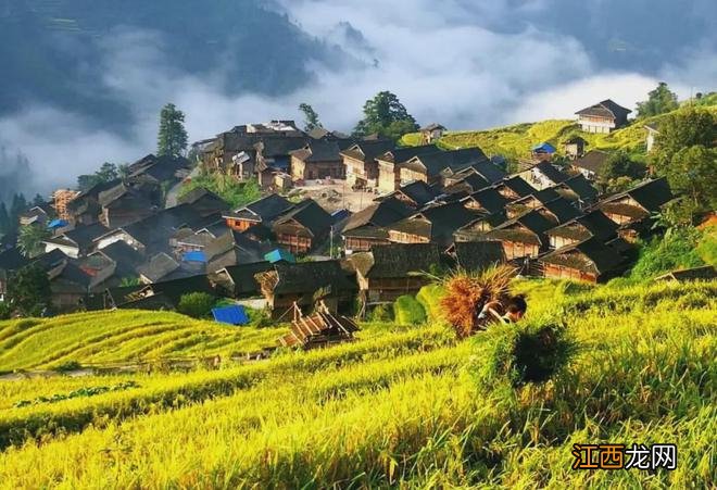 被誉为“云端上的村子”,这才最美的村庄,远离尘嚣,清净优雅~
