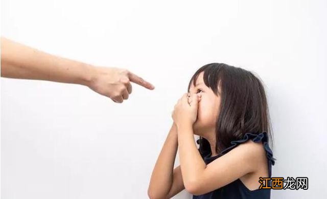 为啥孩子被吼后不说话,还反过来求抱抱,知道真相后你还敢吼吗?