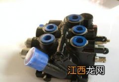 柳工装载机多路阀怎么调压力 具体调节方法教程