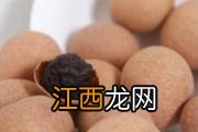 涂口红前要涂润唇膏吗 除了涂润唇膏还能涂什么东西？