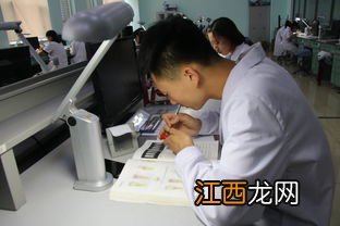 口腔医学技术专科生好就业吗 能找什么工作