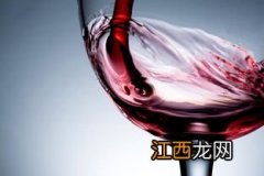 葡萄酒的颜色深浅与什么有关?