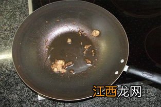 铁锅生锈还能炒菜吗？铁锅生锈了该怎么办呢？