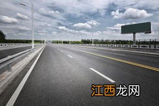 吊车在城市道路上行驶速度的规定 有哪些要求