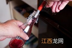 女士开红酒木塞小技巧有哪些？