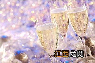 香槟是什么酿造的呢？香槟怎样挑选？