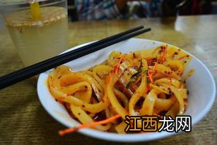 黄色凉皮是什么做的