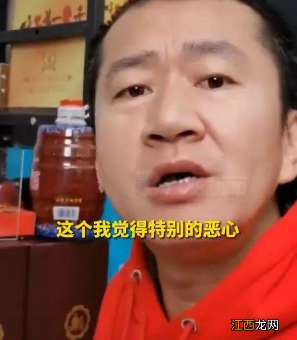 男演员炮轰智能电视：大几千买的看不了，全要收费太恶心，已三年不开