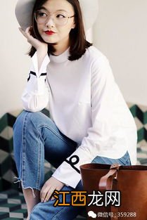 灰色棒球服外套怎么穿搭 灰色棒球服外套穿搭推荐