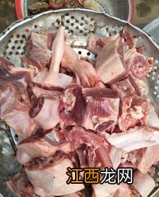 鹅肉炖什么蘑菇好吃吗