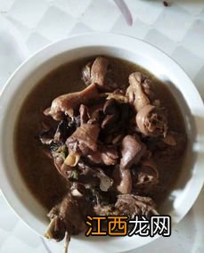 鹅肉炖什么蘑菇好吃吗