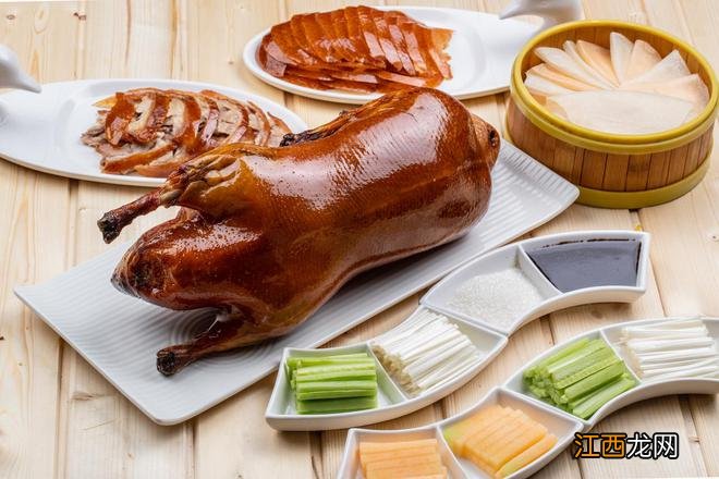 “喝酒”喝急了?全聚德卖酒不成遭停牌,旗舰店“贴牌”酱香型酒月销最高仅200余单