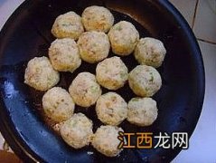 什么蔬菜和豆渣能一起炸丸子