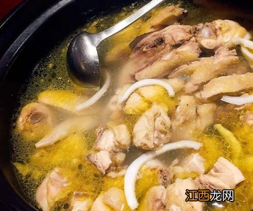 椰子壳煲鸡汤是什么菜