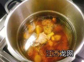 鸭汤用高压锅压多久