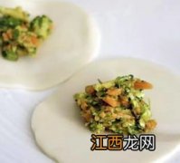 胡萝卜包饺子放点什么青菜能好吃