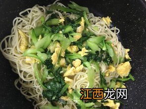 青菜炒面条怎么做