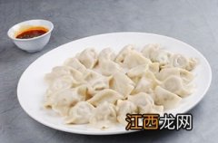 莲菜跟什么包饺子