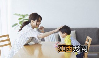 小孩被老师打了家长应该咋办，孩子被老师打了家长该怎么办