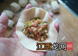 包菜肉馅包放什么