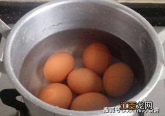 变蛋需要煮熟了吃吗-变蛋需要煮一下子吗