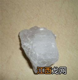 白矾泡脚的功效与作用及禁忌-白矾泡脚有什么好处和坏处