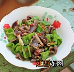 杂辣椒和什么炒好吃