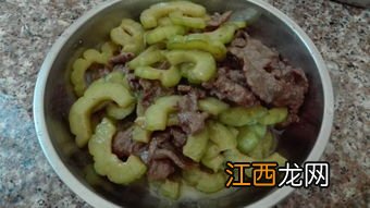 牛肉炒苦瓜怎么做的